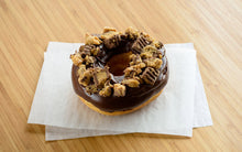 Load image into Gallery viewer, REESE'S Snack Size Peanut Butter Cups, 19.5 oz