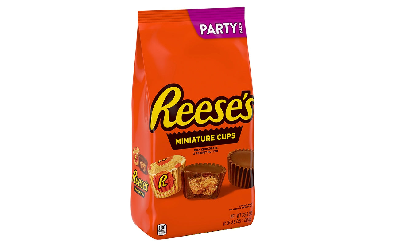 REESE'S Milk Chocolate Peanut Butter Cups Miniatures Candy, 35.6 oz